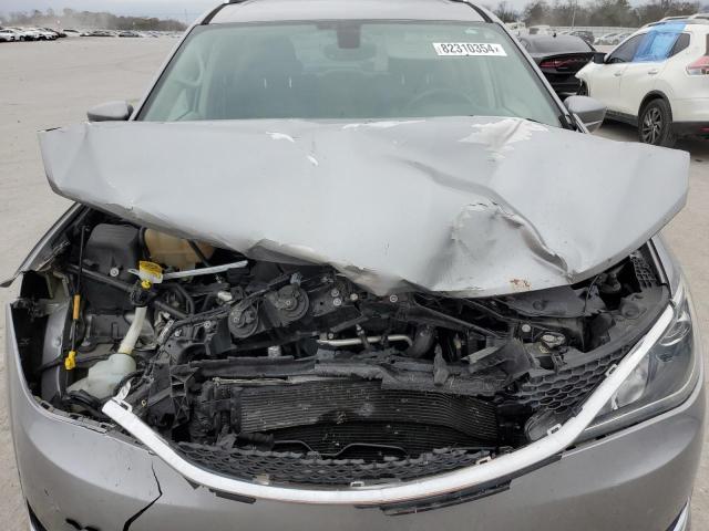 2C4RC1EG9HR796484 - 2017 CHRYSLER PACIFICA TOURING L PLUS SILVER photo 12