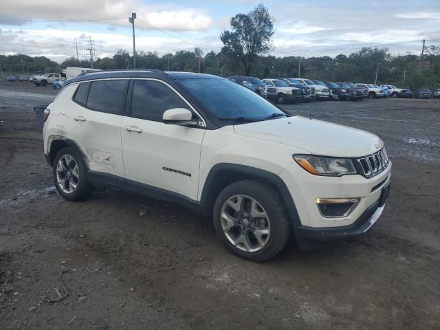 3C4NJDCB8JT143869 - 2018 JEEP COMPASS LIMITED Blanc photo 4