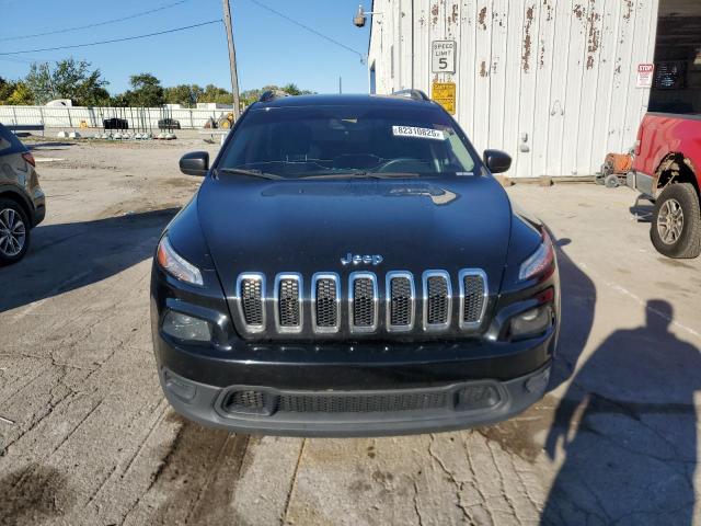 1C4PJLAB8HW652533 - 2017 JEEP CHEROKEE SPORT Черный фото 5