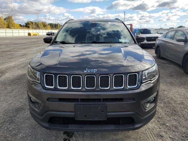 3C4NJDBB4LT156283 - 2020 JEEP COMPASS LATITUDE GRAY photo 5