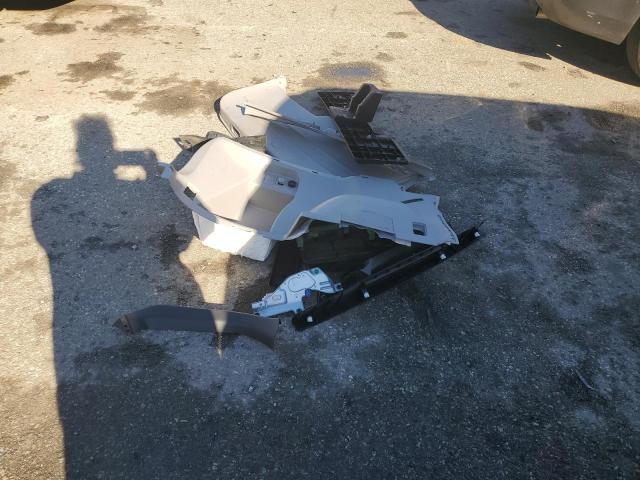 JF2SHABC2BH773413 - 2011 SUBARU FORESTER 2.5X Burgund zdjęcie 13