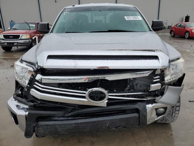 5TFRW5F11GX198754 - 2016 TOYOTA TUNDRA DOUBLE CAB SR/SR5 SILVER photo 5