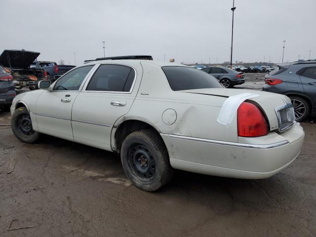 1LNHM81V96Y613868 - 2006 LINCOLN TOWN CAR SIGNATURE WHITE photo 2