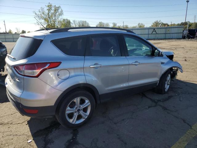 1FMCU0GX9FUC59720 - 2015 FORD ESCAPE SE SILVER photo 3