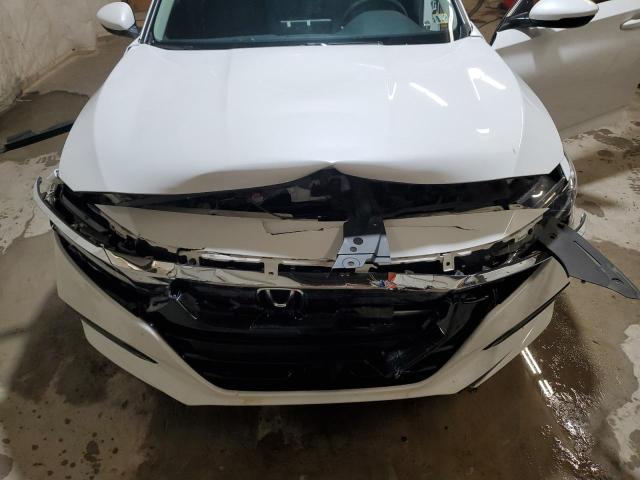 1HGCV1F54JA215062 - 2018 HONDA ACCORD EXL WHITE photo 11