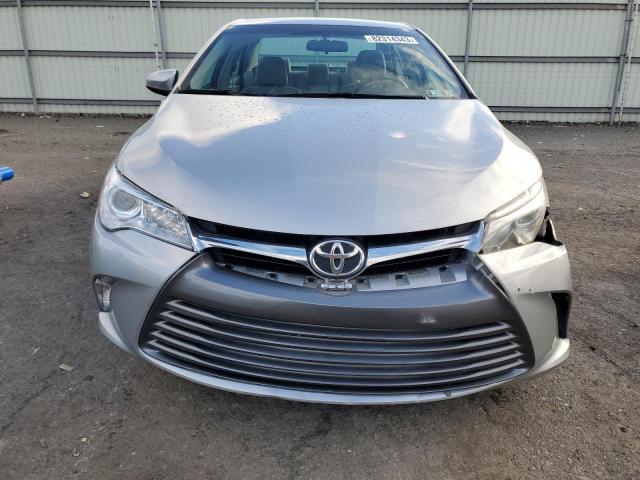 4T1BF1FKXFU959473 - 2015 TOYOTA CAMRY LE SILVER photo 5