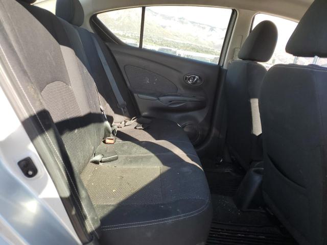 3N1CN7AP6GL891561 - 2016 NISSAN VERSA S SILVER photo 10