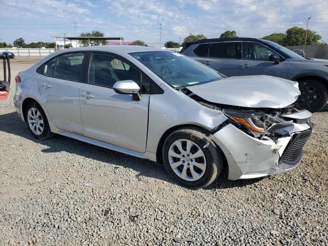 5YFEPMAE8MP207055 - 2021 TOYOTA COROLLA LE Күміс фото 4