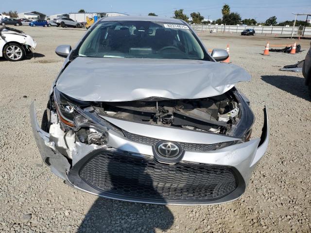 5YFEPMAE8MP207055 - 2021 TOYOTA COROLLA LE Күміс фото 5