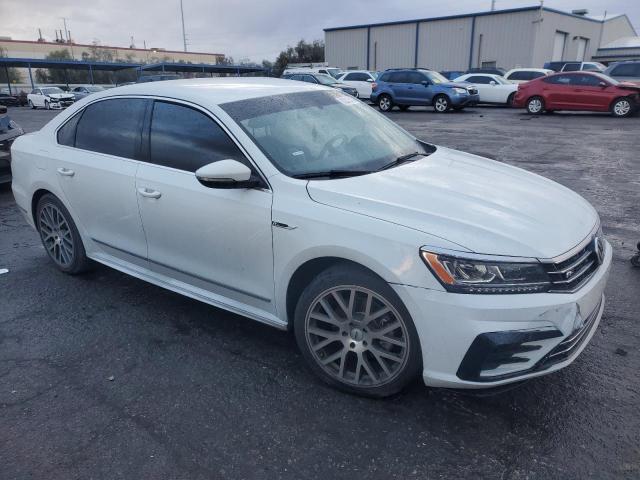 1VWDT7A31HC045224 - 2017 VOLKSWAGEN PASSAT R-LINE أبيض صورة 4