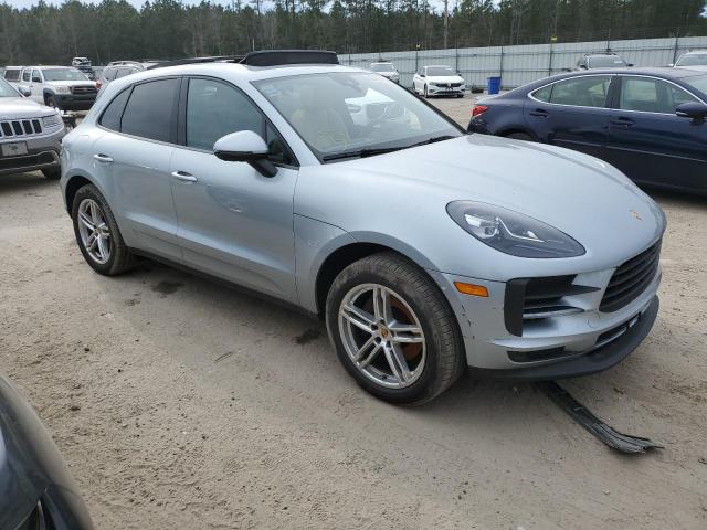 WP1AA2A54KLB03400 - 2019 PORSCHE MACAN SILVER photo 4