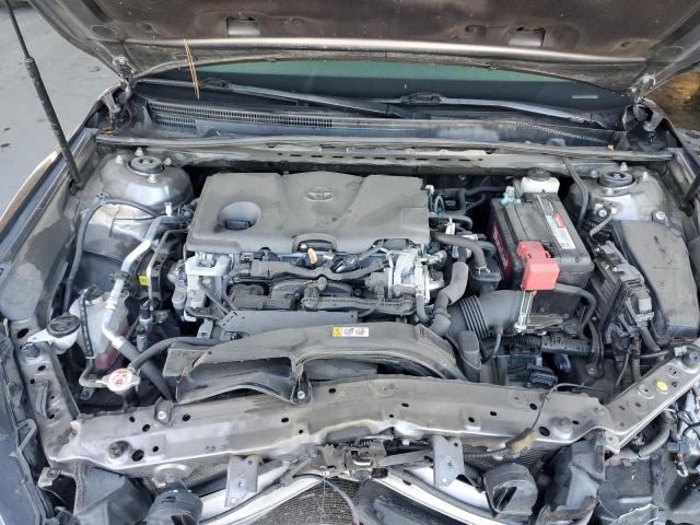 4T1B11HK2JU025831 - 2018 TOYOTA CAMRY L ნაცრისფერი ფოტო 11