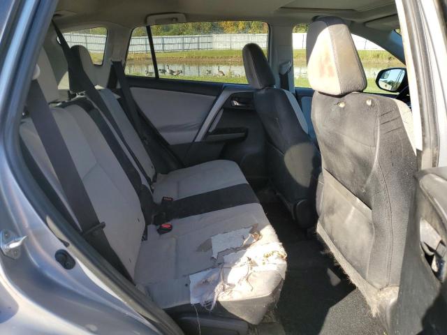 2T3RFREV4HW649046 - 2017 TOYOTA RAV4 XLE فضي صورة 11