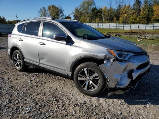 2T3RFREV4HW649046 - 2017 TOYOTA RAV4 XLE فضي صورة 4