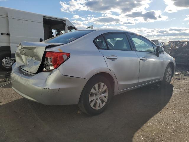 2HGFB2F54CH612755 - 2012 HONDA CIVIC LX 银色 照片 3