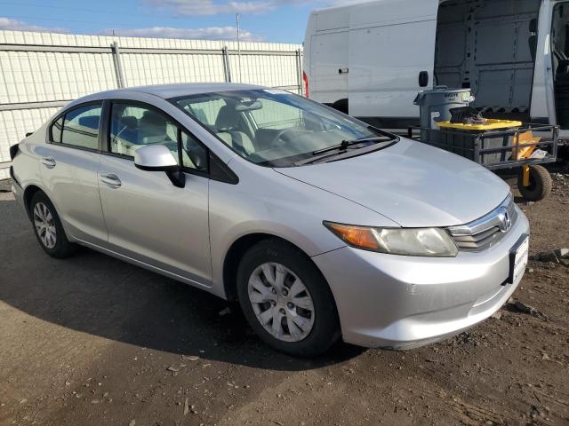 2HGFB2F54CH612755 - 2012 HONDA CIVIC LX 银色 照片 4