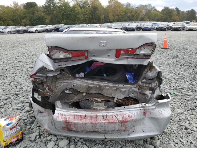 1HGCG55661A129070 - 2001 HONDA ACCORD EX SILVER photo 6
