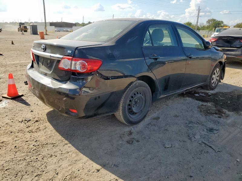 JTDBU4EE1B9136693 - 2011 TOYOTA COROLLA BASE Noir photo 3