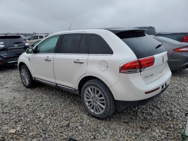 2LMDJ8JK9BBJ23729 - 2011 LINCOLN MKX WHITE photo 2