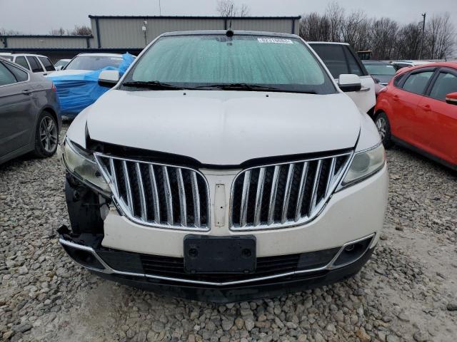 2LMDJ8JK9BBJ23729 - 2011 LINCOLN MKX WHITE photo 5