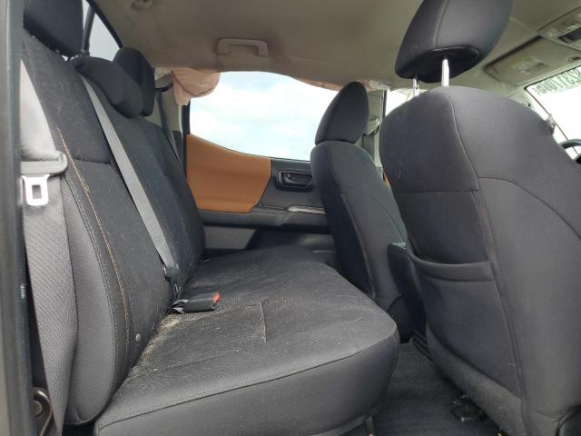 5TFAZ5CN9HX047898 - 2017 TOYOTA TACOMA DOUBLE CAB WHITE photo 10