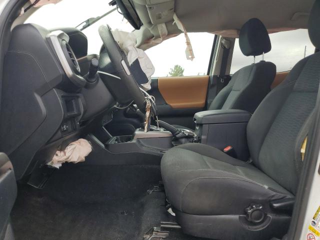 5TFAZ5CN9HX047898 - 2017 TOYOTA TACOMA DOUBLE CAB WHITE photo 7