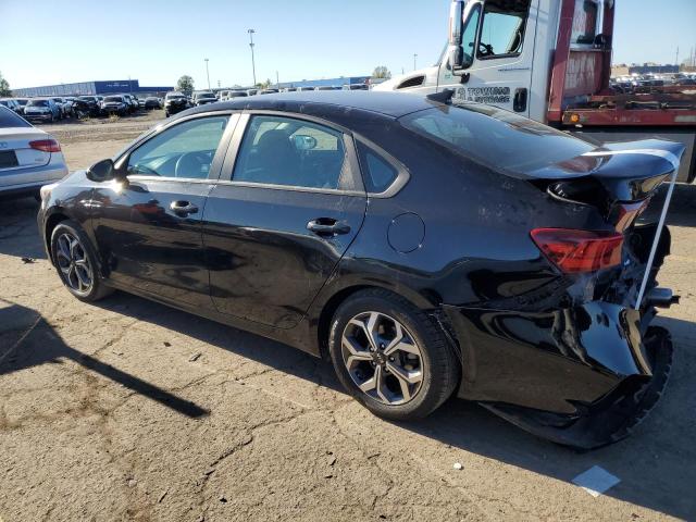 3KPF24ADXME307542 - 2021 KIA FORTE FE BLACK photo 2