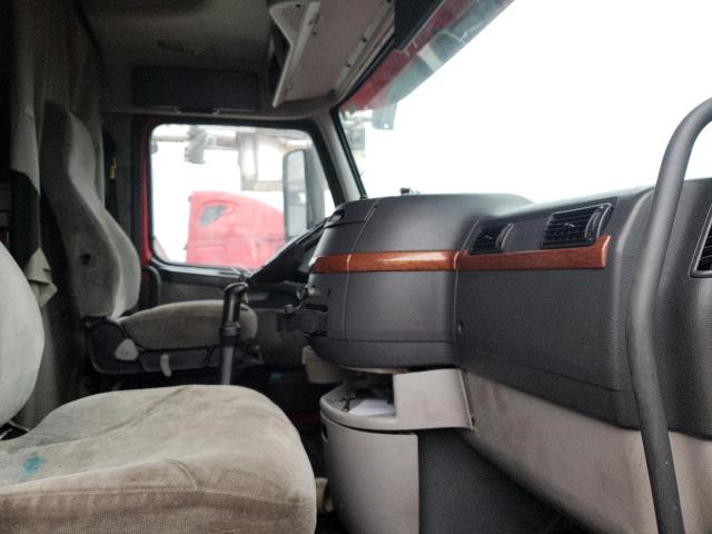 4V4NC9GH67N451285 - 2007 VOLVO VN VNL RED photo 5