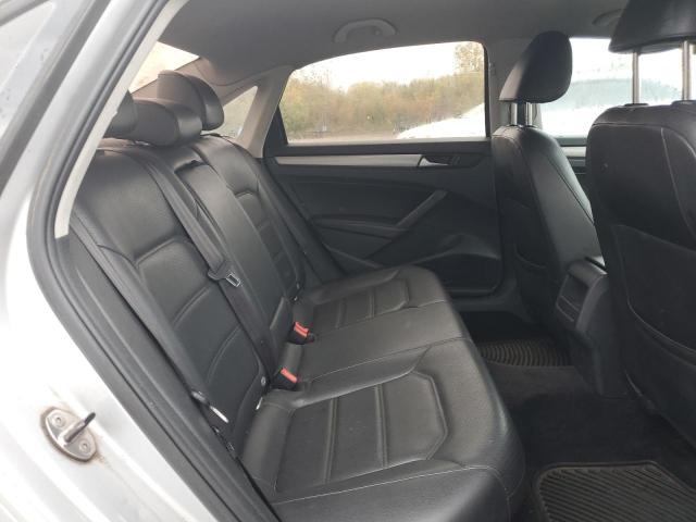 1VWAT7A34EC102241 - 2014 VOLKSWAGEN PASSAT S SILVER photo 10
