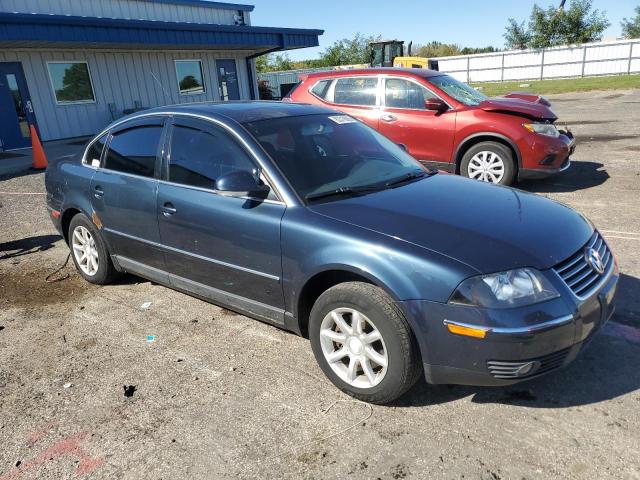 WVWPD63B94P159440 - 2004 VOLKSWAGEN PASSAT GLS BLUE photo 4