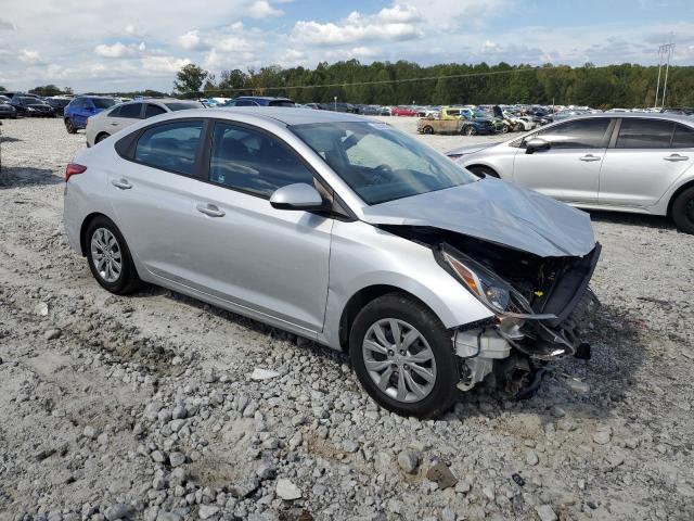 3KPC24A39KE075877 - 2019 HYUNDAI ACCENT SE SILVER photo 4
