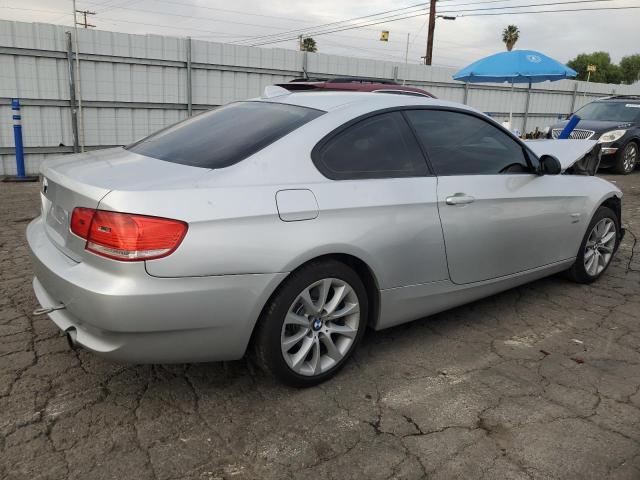 WBAWC73549E067733 - 2009 BMW 335 XI GRAY photo 3