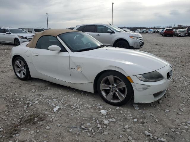 4USBU33516LW69725 - 2006 BMW Z4 3.0 WHITE photo 4