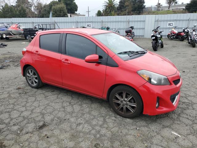 JTDKTUD36CD507932 - 2012 TOYOTA YARIS RED photo 4