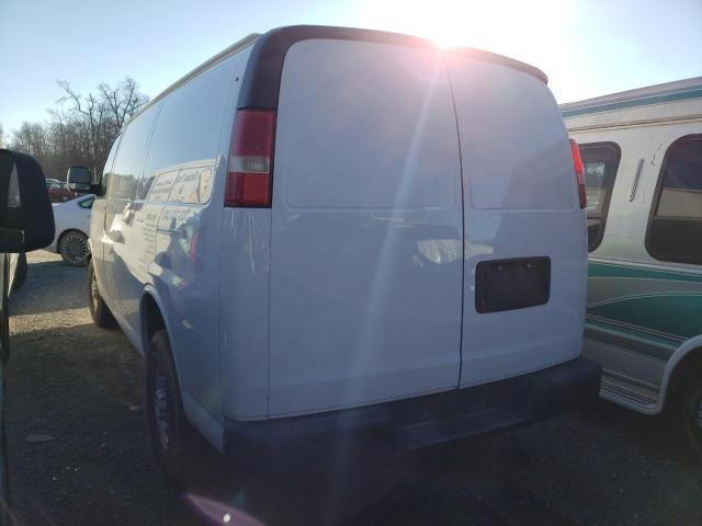 1GCWGFCAXC1194239 - 2012 CHEVROLET EXPRESS G2 WHITE photo 2