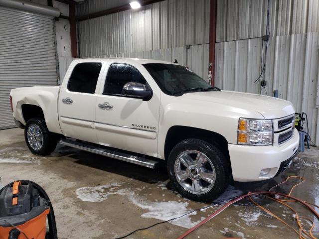 3GCPCTE02DG164271 - 2013 CHEVROLET SILVERADO C1500 LTZ WHITE photo 4