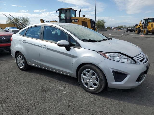3FADP4BJ2DM137007 - 2013 FORD FIESTA SE 银色 照片 4