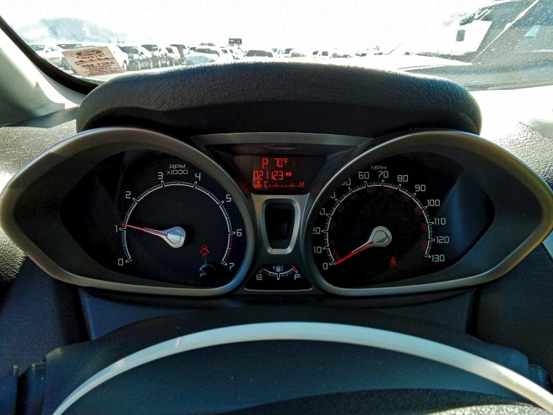 3FADP4BJ2DM137007 - 2013 FORD FIESTA SE 银色 照片 9