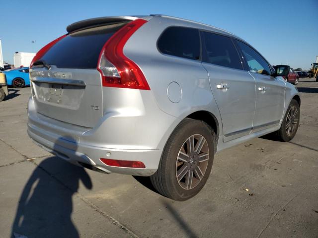 YV440MDR1H2062845 - 2017 VOLVO XC60 T5 DYNAMIC ვერცხლისფერი ფოტო 3