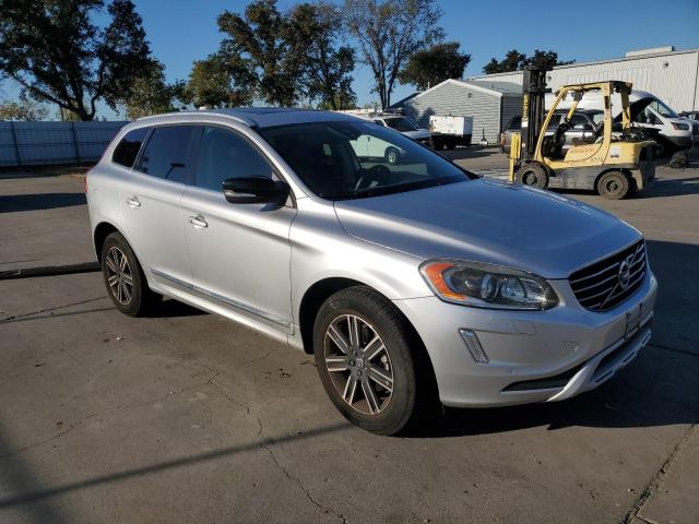 YV440MDR1H2062845 - 2017 VOLVO XC60 T5 DYNAMIC ვერცხლისფერი ფოტო 4