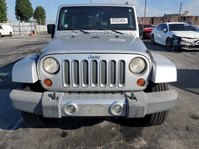 1J4GA59198L525731 - 2008 JEEP WRANGLER U SAHARA Gümüş foto 5