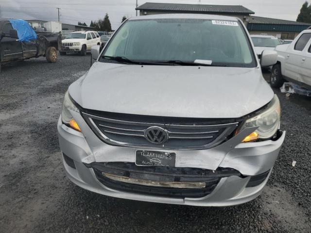 2V4RW3D19AR227291 - 2010 VOLKSWAGEN ROUTAN SE SILVER photo 5