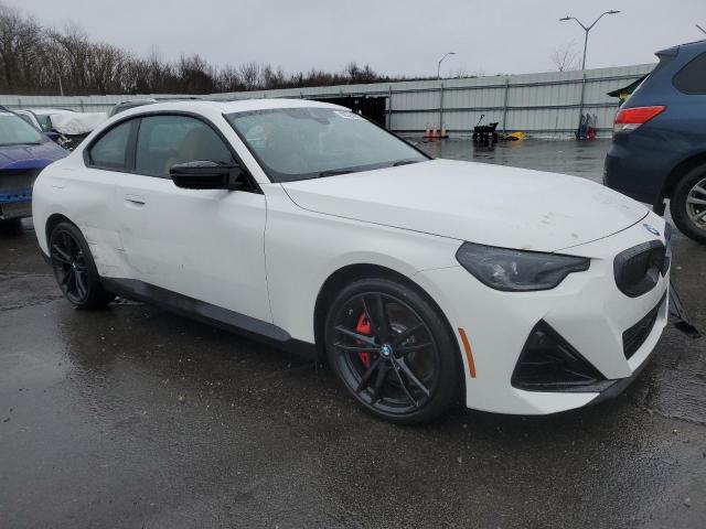 3MW53CM09R8D97202 - 2024 BMW M240XI WHITE photo 4