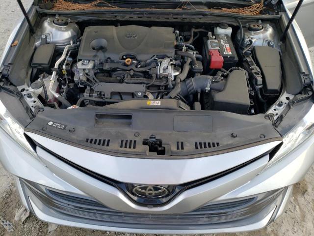 4T1F11AK2LU919357 - 2020 TOYOTA CAMRY XLE ვერცხლისფერი ფოტო 11
