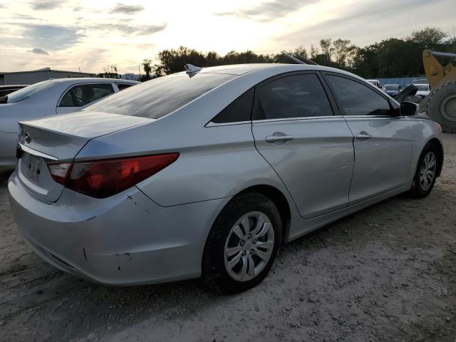 5NPEB4AC7DH571087 - 2013 HYUNDAI SONATA GLS SILVER photo 3