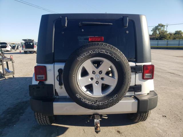 1J8GA59148L544234 - 2008 JEEP WRANGLER U SAHARA SILVER photo 6