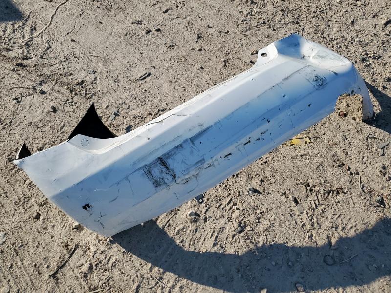 4T4BF3EK6BR179161 - 2011 TOYOTA CAMRY BASE WHITE photo 13