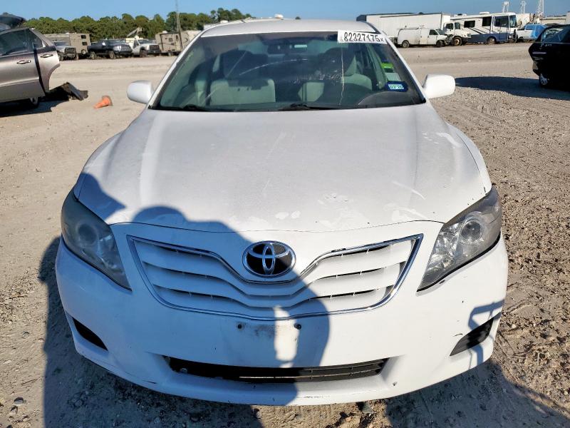 4T4BF3EK6BR179161 - 2011 TOYOTA CAMRY BASE WHITE photo 5