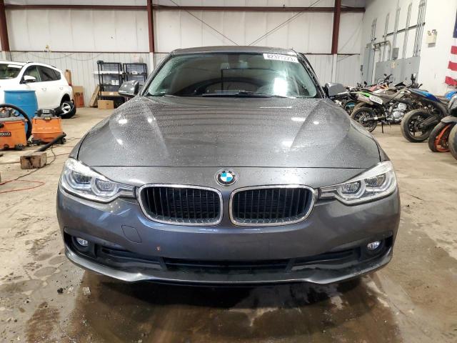 WBA8A3C55JA358633 - 2018 BMW 320 XI GRAY photo 5