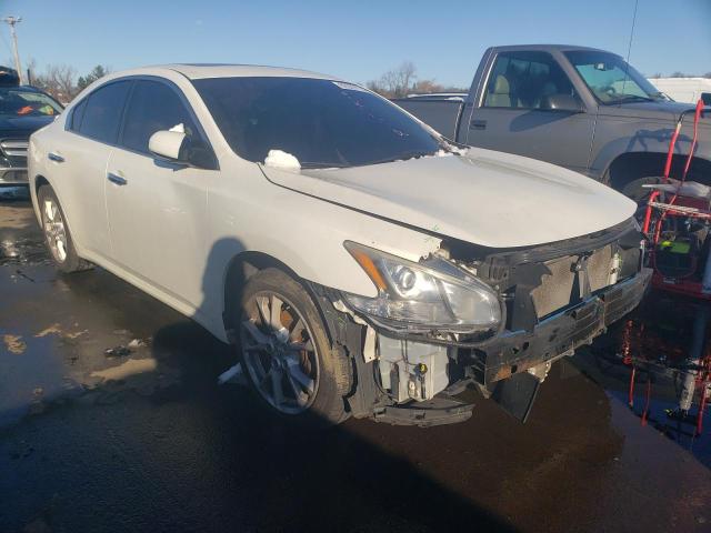 1N4AA5AP5EC449745 - 2014 NISSAN MAXIMA S WHITE photo 4